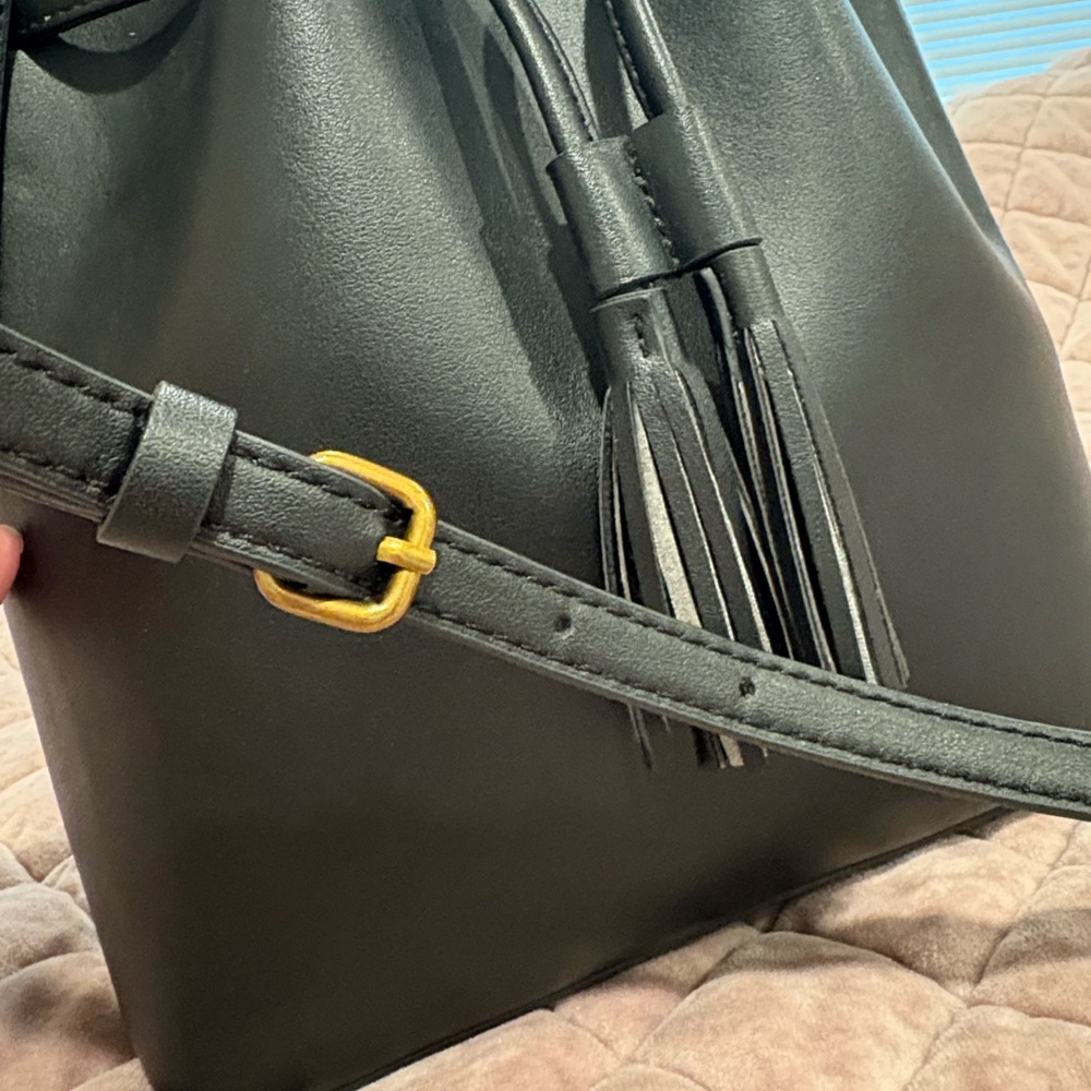 Sale today! Chic J. Crew Black Tassel Bucket bag - Picture 11 of 11